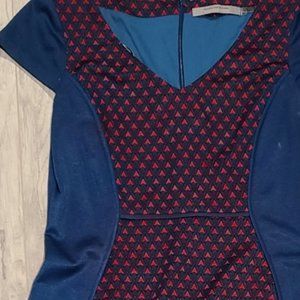 contrasting dress:  knee length Bodycon Vneck dress colorblock cap sleev…